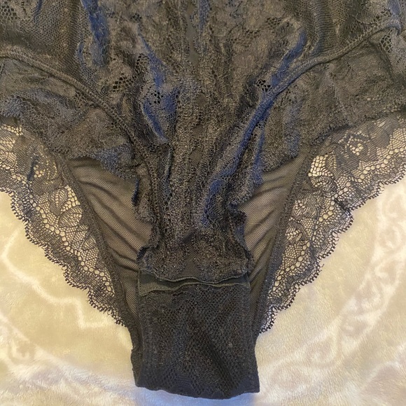 Brandy Melville lace and mesh bodysuit - Picture 7 of 7